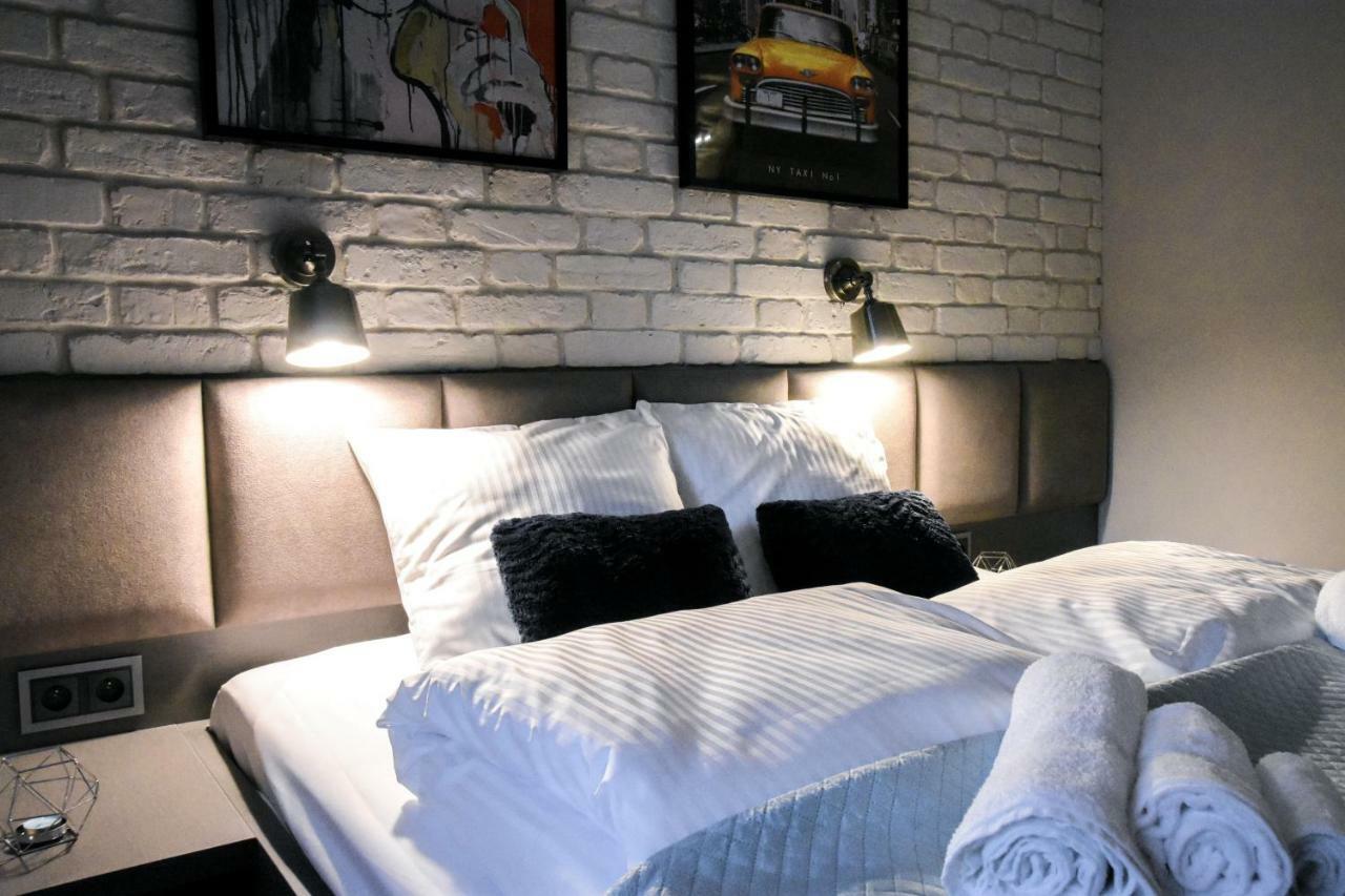 Your Private 5-Star Home In Katowice # 5-Minute Walk To Spodek, 10 Minutes To City Center Екстер'єр фото